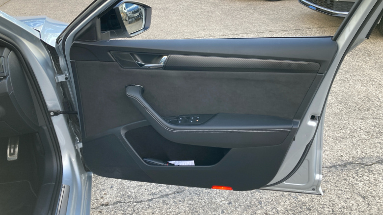 Skoda Superb 2.0 TSI 190 Sport Line Plus 5dr DSG Petrol Estate